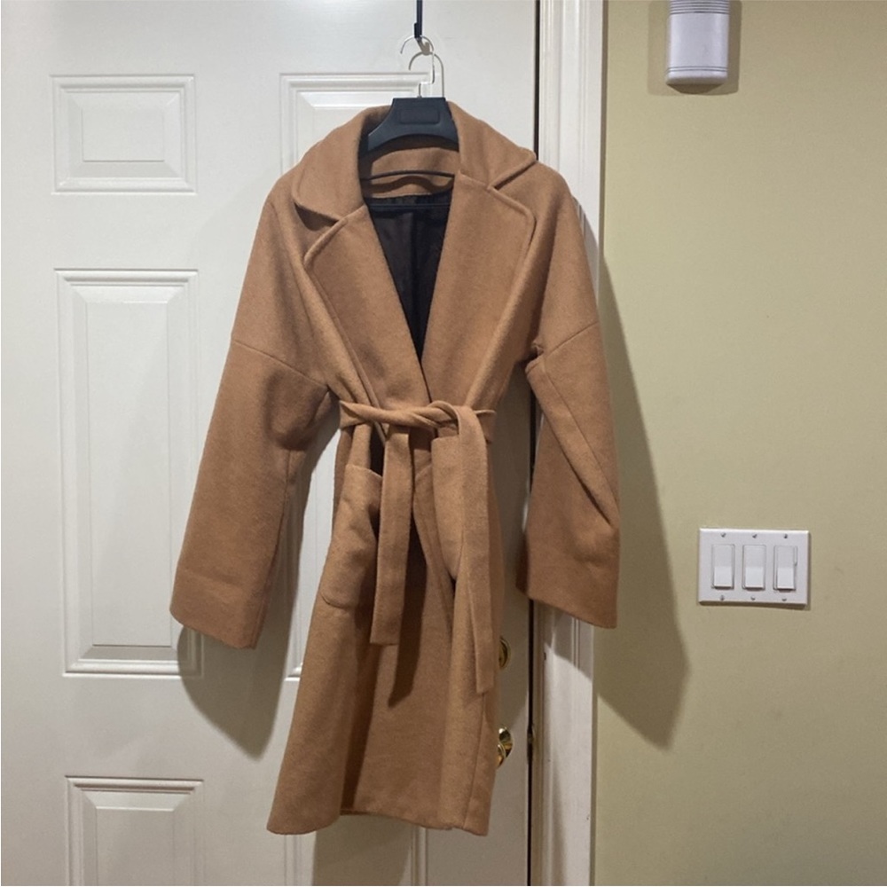 Custom made camel coat - Picture 6 of 9